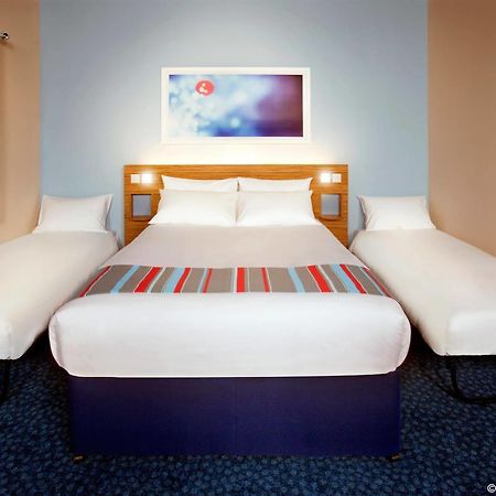 Ramada Encore Γιορκ Εξωτερικό φωτογραφία